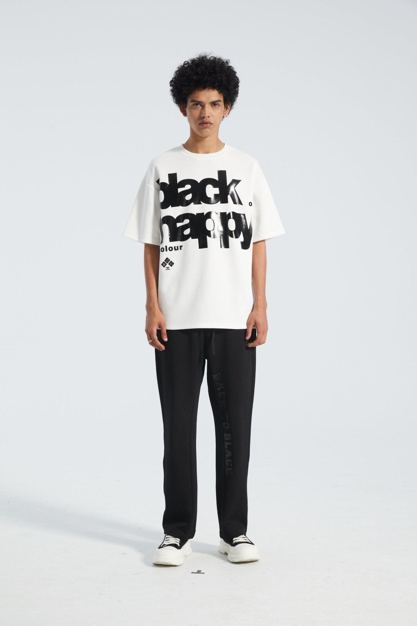 Black Happy Oversized T-Shirt - STRACCI UAE
